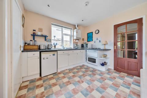 24 Chescombe Road, Yatton, Bristol, BS49 4EN