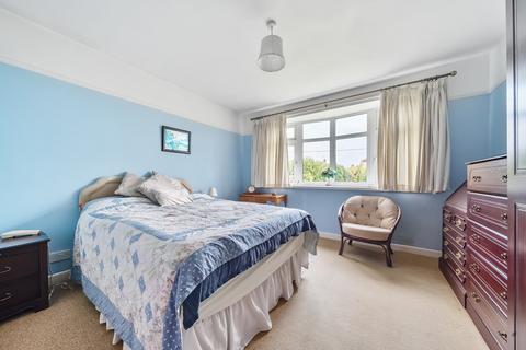 24 Chescombe Road, Yatton, Bristol, BS49 4EN