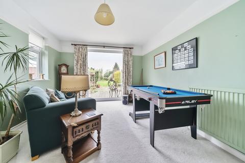 24 Chescombe Road, Yatton, Bristol, BS49 4EN