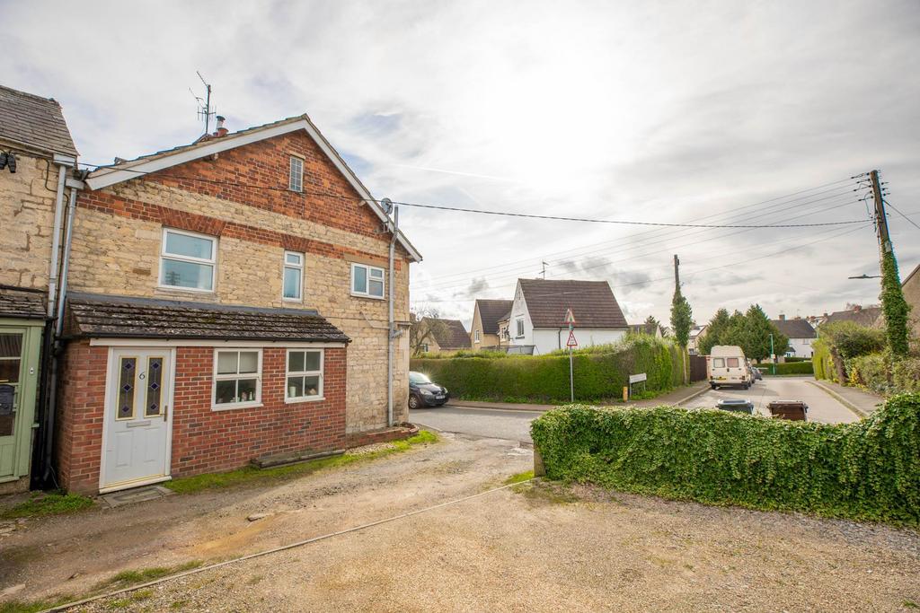 Foxmoor Lane, Ebley, Stroud, GL5 2 bed terraced house for sale £249,500