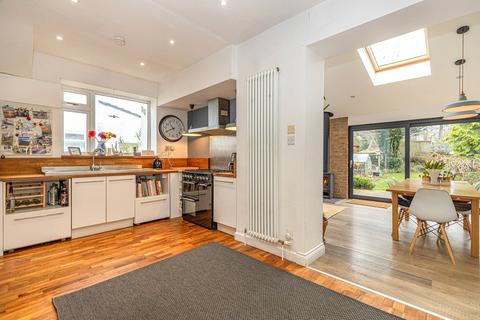 46 Gordon Drive, Glasgow, G44 3TN