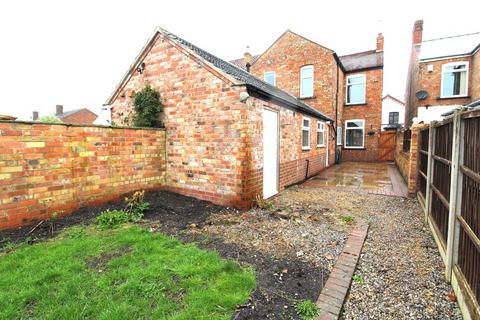 3 bedroom semi-detached house for sale, Station Street, Misterton