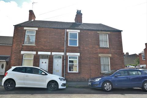 2 bedroom terraced house to rent, Alexandra Road, Grantham