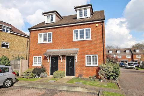 8 Foxleigh Grange, Bisley, Woking, GU24 9AQ
