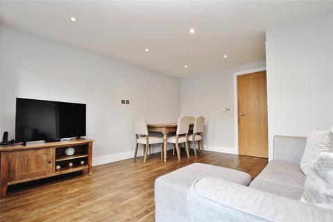 8 Foxleigh Grange, Bisley, Woking, GU24 9AQ