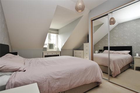 8 Foxleigh Grange, Bisley, Woking, GU24 9AQ