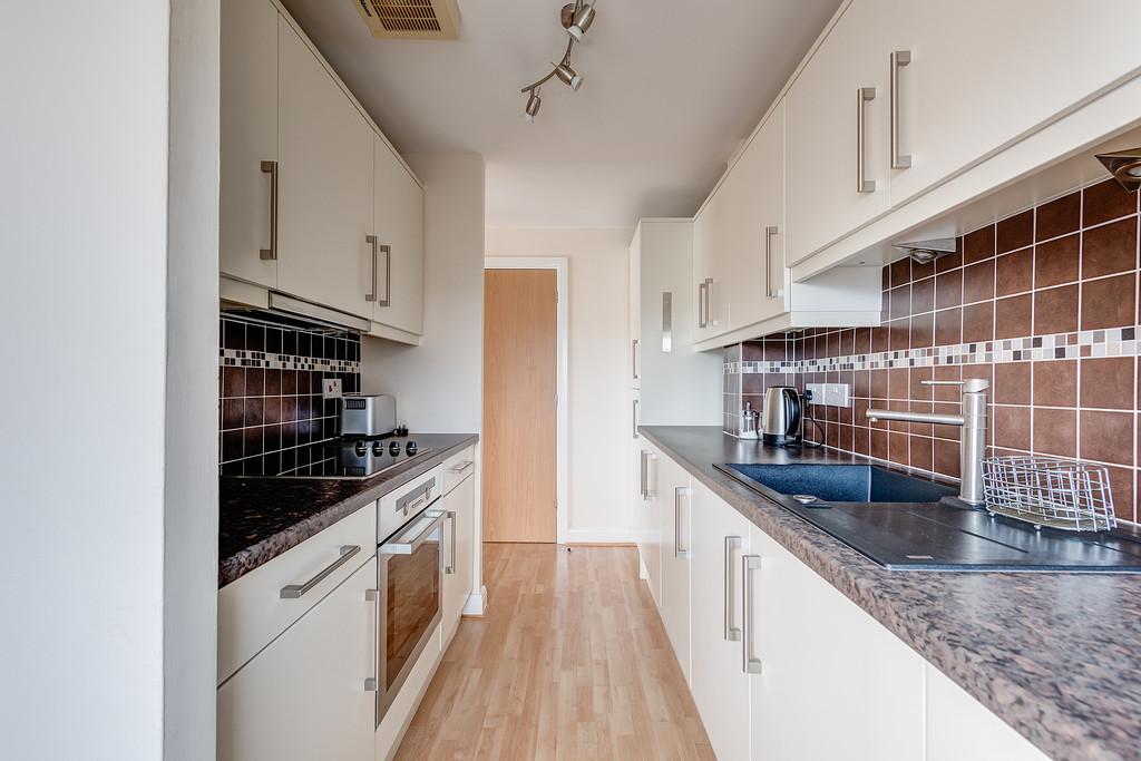 404 Royal Plaza,2 Westfield Terrace(Interior)(15of26)