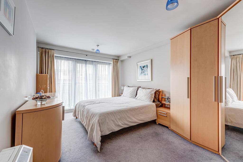 404 Royal Plaza,2 Westfield Terrace(Interior)(18of26)