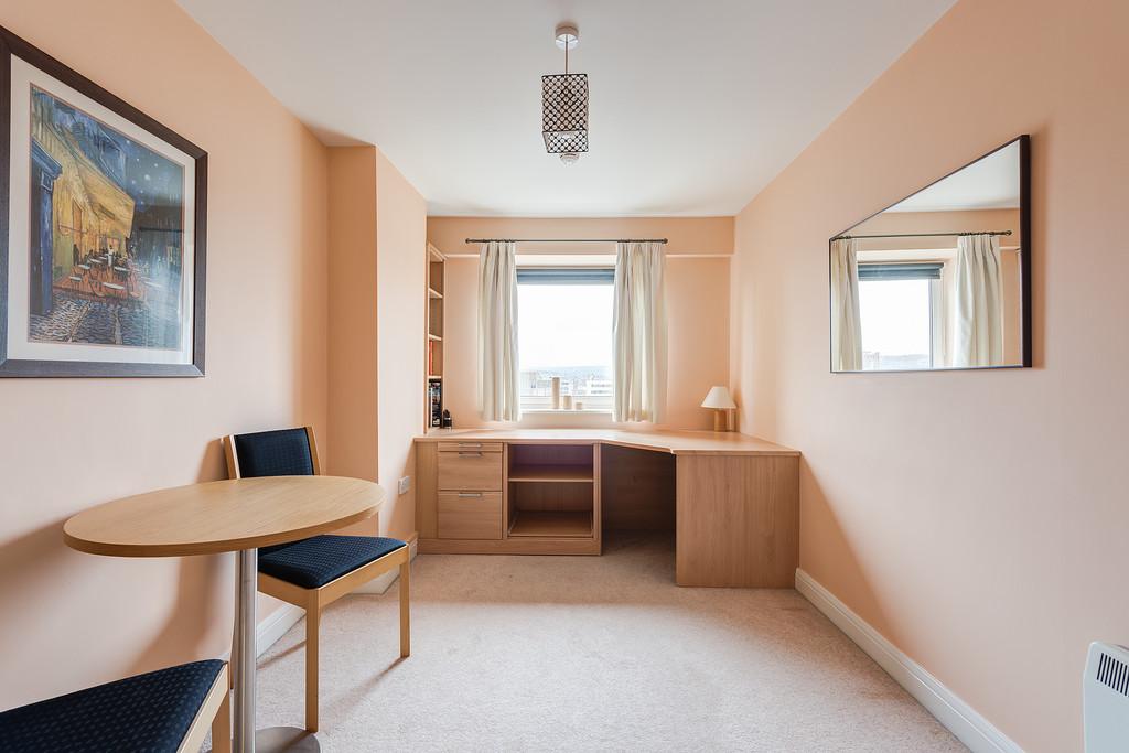 404 Royal Plaza,2 Westfield Terrace(Interior)(5of26)