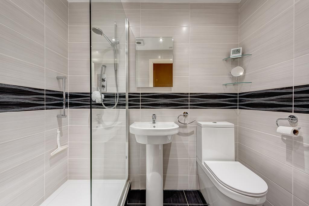404 Royal Plaza,2 Westfield Terrace(Interior)(25of26)