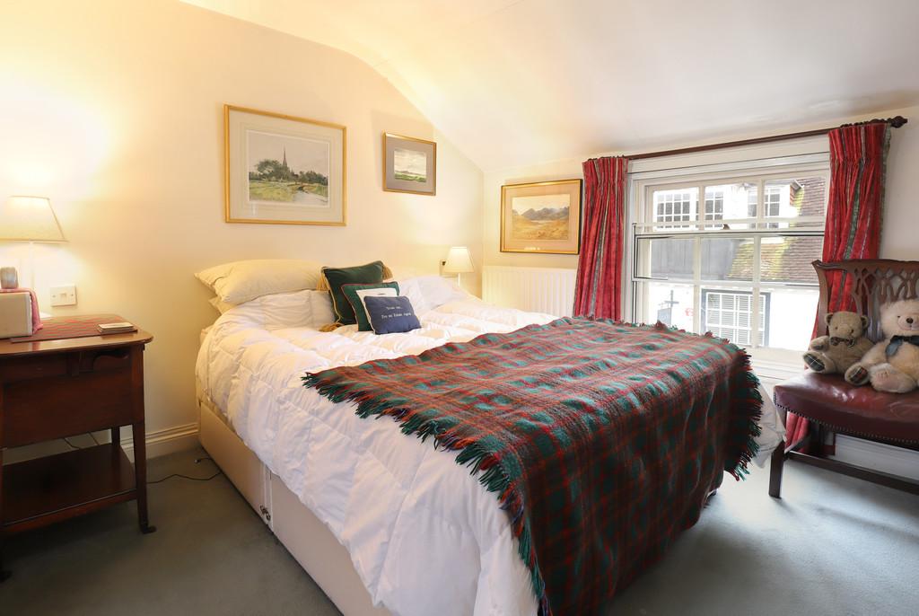 14 QH Bedroom