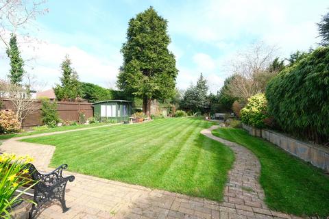4 bedroom semi-detached house for sale, High Beeches, Chelsfield, Orpington