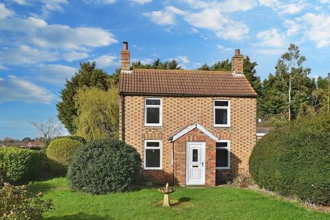 3 bedroom cottage for sale, Main Road, Little Carlton, Louth LN11 8HP