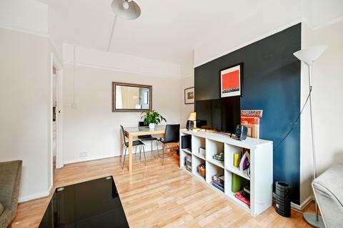 3 bedroom apartment for sale, Avondale Square, London