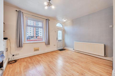 2 bedroom end of terrace house for sale, Nelson Street, Cheshire CH1