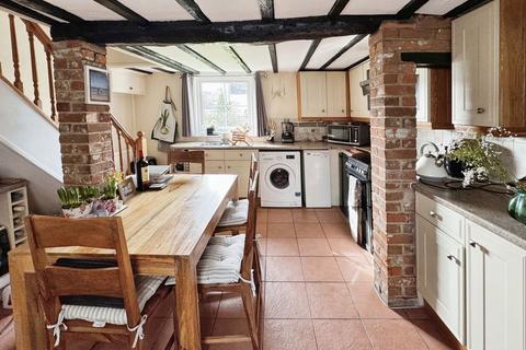 2 bedroom semi-detached house for sale - Wilcot Road, Pewsey