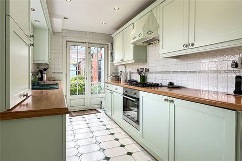 581 Broadway, Chadderton, Oldham, OL9 8DW