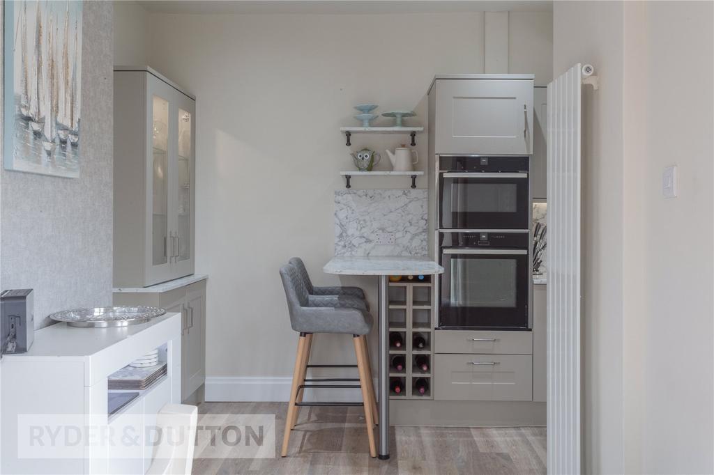 Kitchen / Dining