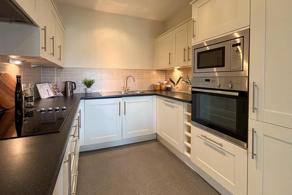 Bh apt 35 kitchen 1