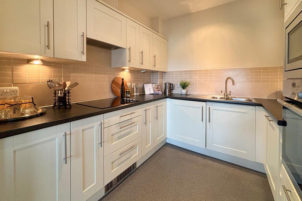 Bh apt 35 kitchen 2