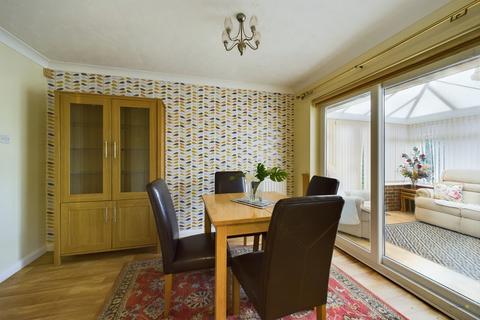 2 bedroom detached bungalow for sale, Greenvale Close, Burton-on-Trent