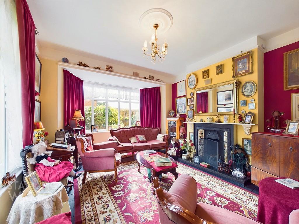 London Road, Harleston 3 bed detached house for sale £330,000