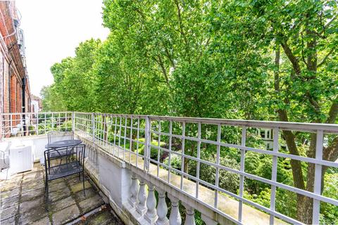 1 bedroom flat for sale, Harrington Gardens, South Kensington, London, SW7