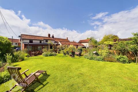 3 bedroom semi-detached house for sale, Long Stratton Road, Forncett St. Peter, Norwich