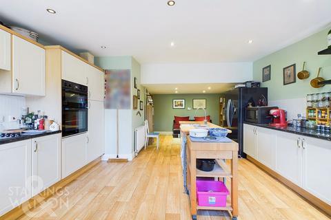 3 bedroom semi-detached house for sale, Long Stratton Road, Forncett St. Peter, Norwich