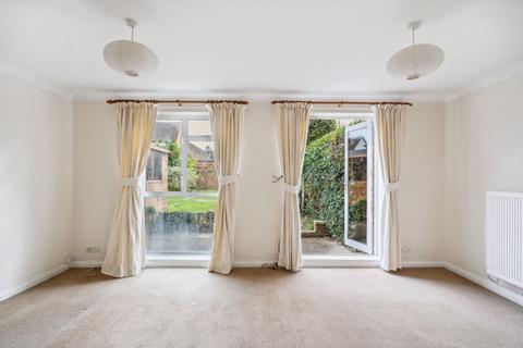2 bedroom house for sale, Yew Tree Close, Beaconsfield