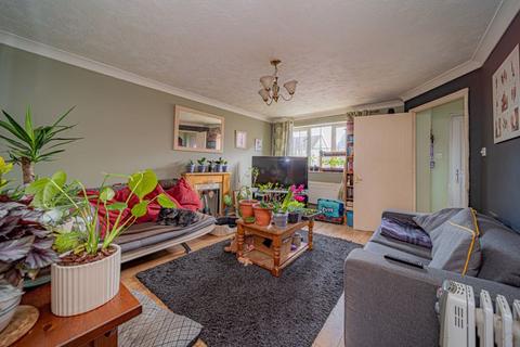 4 bedroom semi-detached house for sale - Marigold Close, Wiltshire SN12