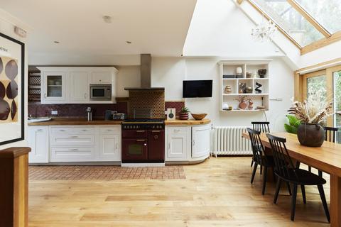4 bedroom cottage for sale - Rosemont Road, Hampstead, London, NW3