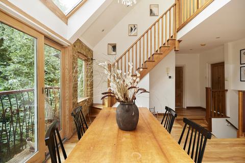 4 bedroom cottage for sale - Rosemont Road, Hampstead, London, NW3