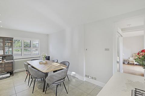 3 Allnutts Road, Epping, CM16 7BD