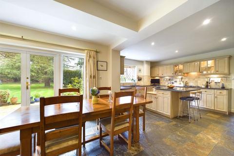 5 bedroom detached house for sale, Starrock Lane Chipstead Village