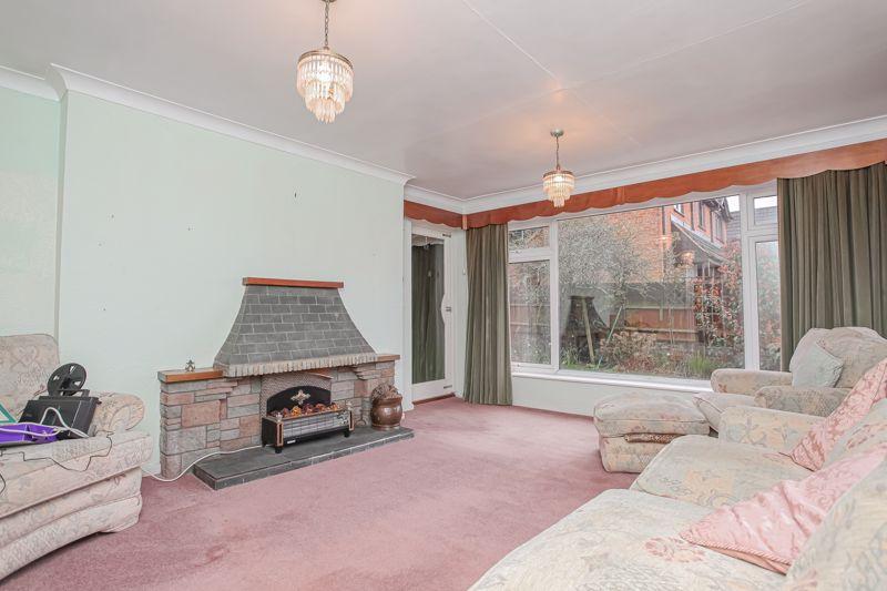 Leigh Grove, Banbury 3 bed detached bungalow £500,000