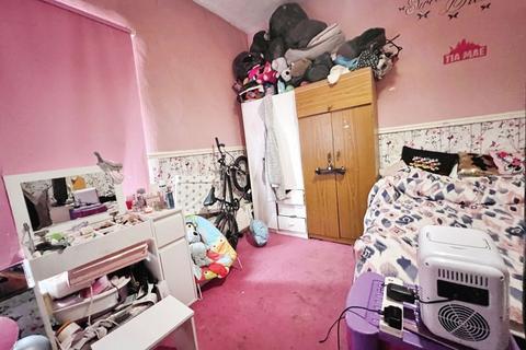 32 Angle Street, Bolton, BL2 2EH