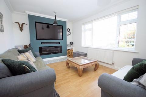 3 bedroom semi-detached house for sale - Spencer Drive, Lee-On-The-Solent, PO13