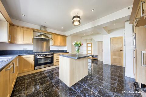 42 Aldwych Drive, Ashton On Ribble, Preston, PR2 1SL
