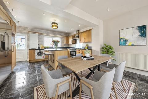 42 Aldwych Drive, Ashton On Ribble, Preston, PR2 1SL