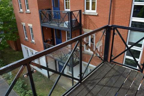 2 bedroom flat to rent - Hevingham Drive, Chadwell Heath