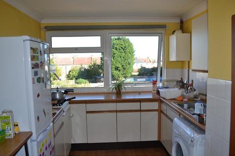 2 bedroom flat to rent - Percy Road, Ilford