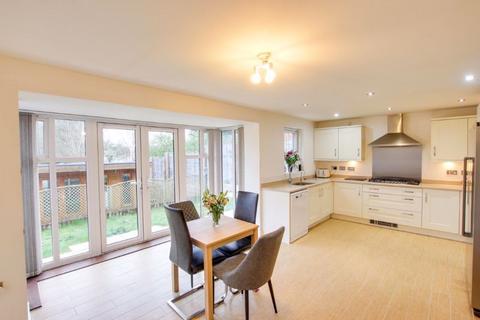 4 bedroom detached house to rent - Turntable Place, Westbury