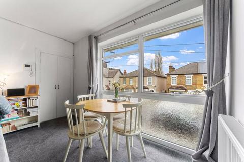 Flat 2, 19 Hampton Road, Worcester Park, KT4 8EU
