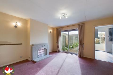 8 Ashwood Way, Hucclecote, Gloucester, GL3 3JE