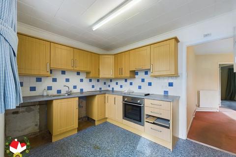 8 Ashwood Way, Hucclecote, Gloucester, GL3 3JE