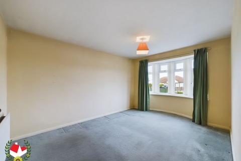 8 Ashwood Way, Hucclecote, Gloucester, GL3 3JE
