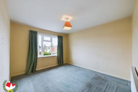 8 Ashwood Way, Hucclecote, Gloucester, GL3 3JE