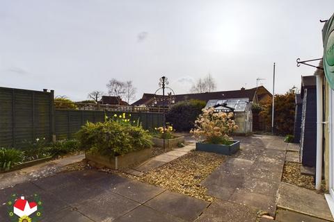 8 Ashwood Way, Hucclecote, Gloucester, GL3 3JE