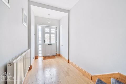 77 Marshalls Drive, Romford, RM1 4JS